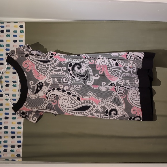 Easy care, paisley shift border print - Picture 1 of 3